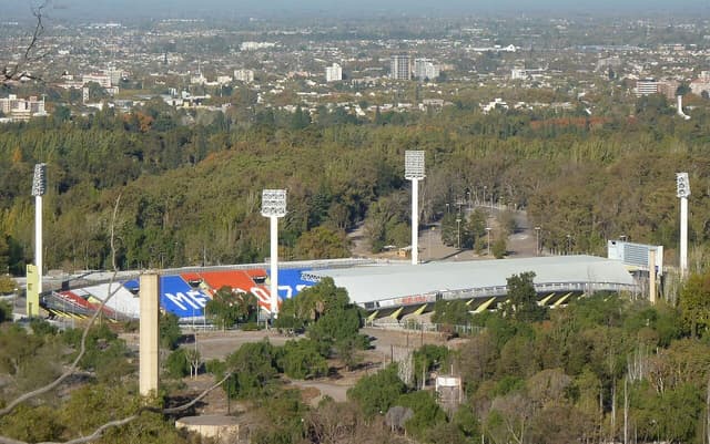La Liga Profesional aprobó el uso del offside semiautomático a partir de la próxima temporada