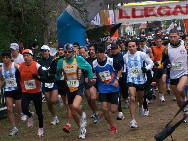 Maratón de Buenos Aires: más de 14.000 corredores y un récord de participación de todo el país
