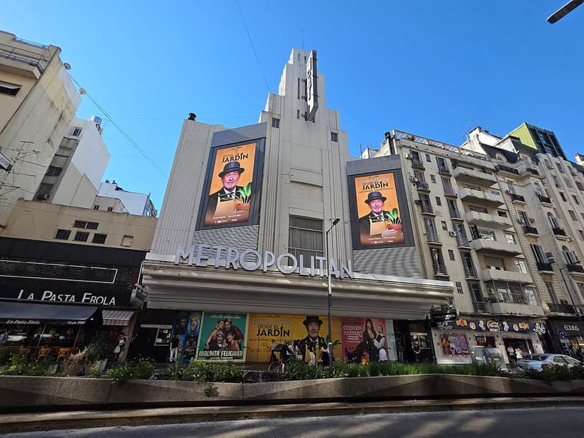Una obra del teatro independiente cumple diez años en cartel y llega a la calle Corrientes